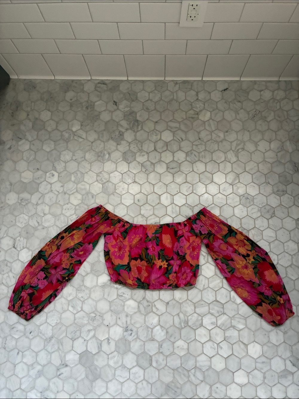 Billabong Off-Shoulder Floral Crop Top in Hot Pink and Orange